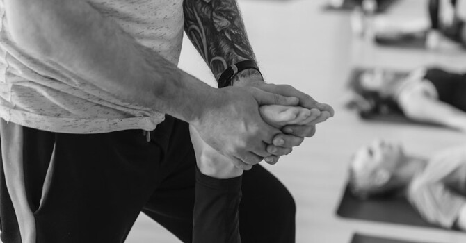 Understanding Joint Health: Physical Therapy Techniques for Joint Preservation and Mobility image